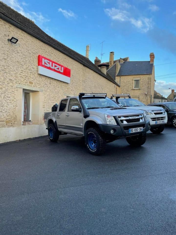 Préparateur officiel ISUZU France pour rallye féminin